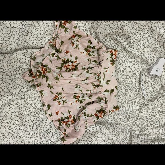 pink floral soft flowy shorts - Picture 5 of 5